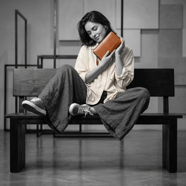 Victoria Leather Clutch - Caramel - Aaron Leather Goods Inc